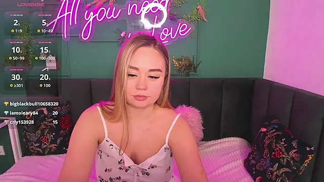 BellaAiry online show from February 20, 6:26 am