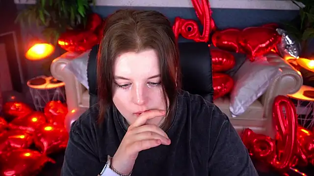 KristiFoxy online show from February 4, 1:28 pm