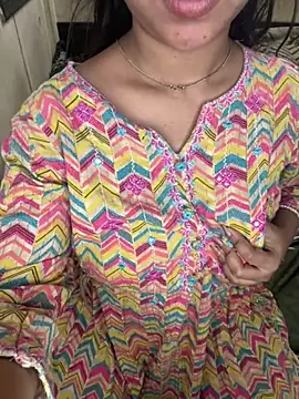 Snapshot of nauty_girl_shalu chatting on February 19, 4:52 am nauty girl shalu online show from February 19, 4:52 am