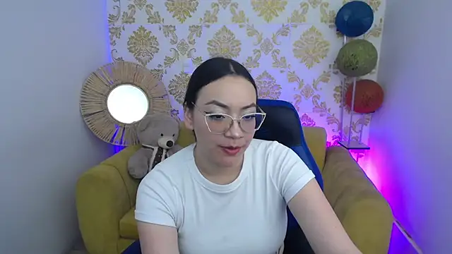 ALISS M  online show from March 15, 2:12 pm