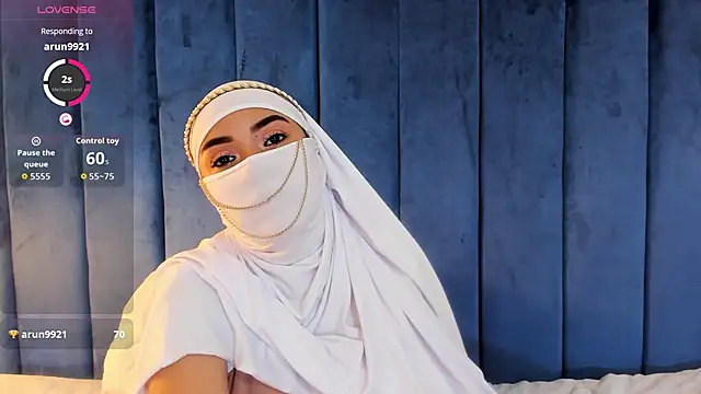 fatimarab   online show from February 21, 3:40 am