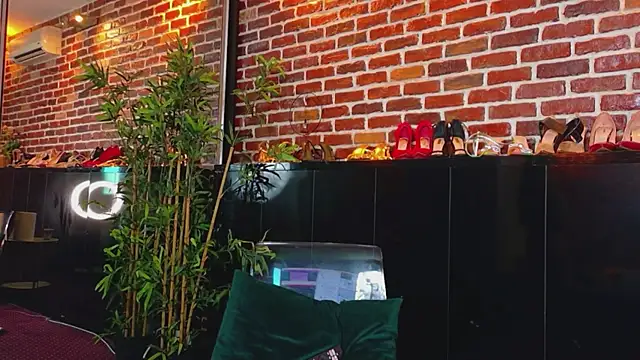 Ivorym00n online show from June 11, 5:49 am