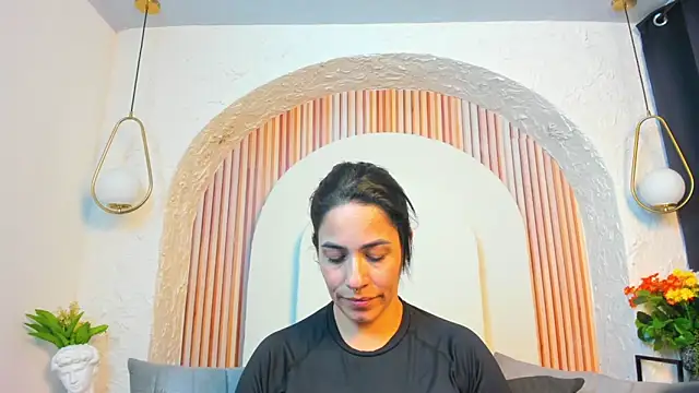 Snapshot of violet_scott_ chatting on May 27, 11:13 pm violet scott online show from May 27, 11:13 pm