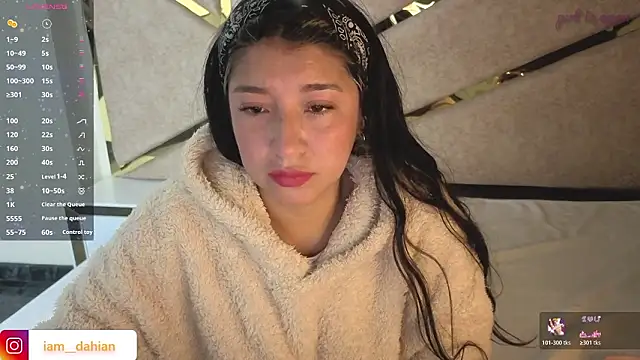 Dahiana Dmour  online show from March 18, 12:52 pm