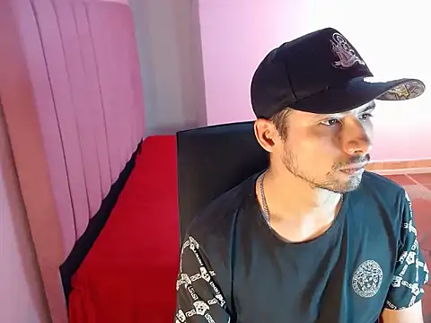 FerminGomez online show from February 5, 6:45 pm