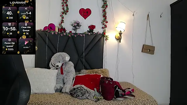 Snapshot of Sharma_Amayra chatting on June 22, 9:34 pm Sharma Amayra online show from June 22, 9:34 pm