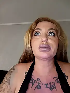 MiaMooly online show from March 4, 3:07 pm