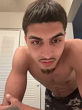 Snapshot of UncensoredAladdin chatting on April 16, 9:21 am UncensoredAladdin online show from April 16, 9:21 am