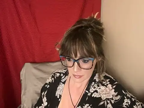 BrookiesLife online show from June 3, 2:47 am