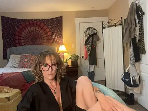 BrookiesLife online show from June 21, 11:51 pm