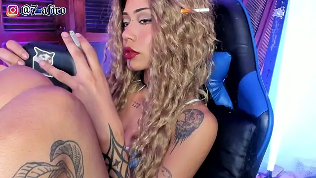 Snapshot of Ivy_Byte chatting on July 18, 1:54 am Ivy Byte online show from July 18, 1:54 am