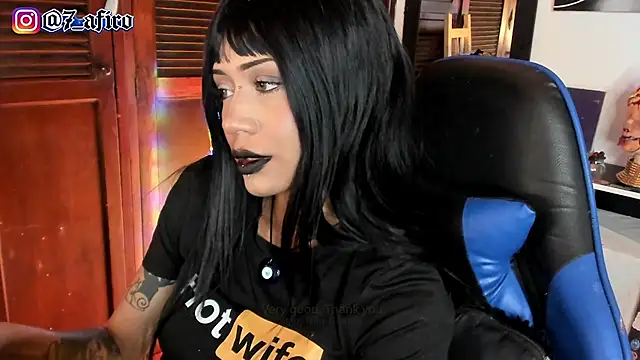 Snapshot of Ivy_Byte chatting on July 31, 1:05 am Ivy Byte online show from July 31, 1:05 am