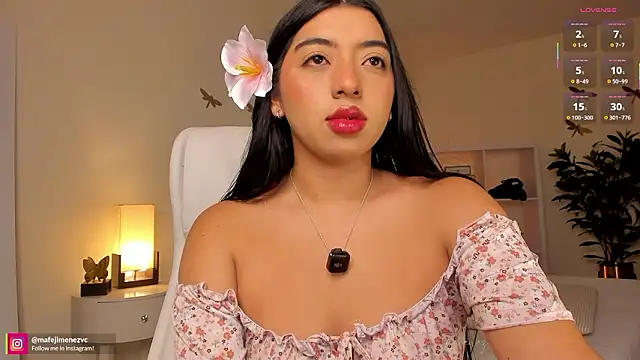 missvancouver online show from March 5, 12:45 pm