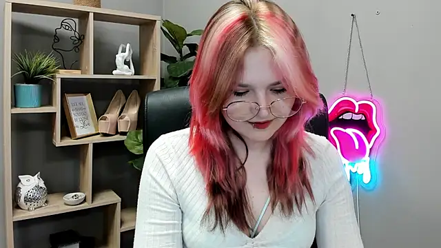 SweetLilyxo online show from June 16, 6:38 am