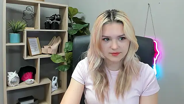 SweetLilyxo online show from July 31, 6:46 am