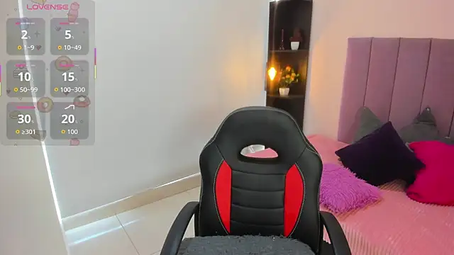 Raven love online show from March 13, 8:37 pm