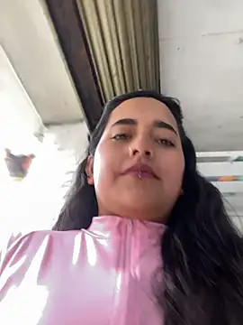 Annie Alicee online show from July 10, 1:58 pm