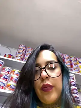 Annie Alicee online show from August 2, 7:45 pm
