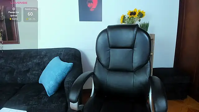 PamelaQueen  online show from March 14, 4:56 pm