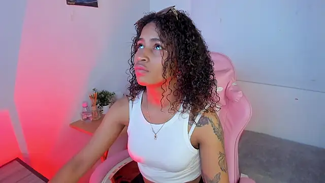 MoonRose   online show from March 2, 8:26 pm