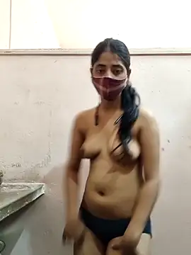 Snapshot of Kitti-Sharma chatting on May 19, 6:42 am Kitti-Sharma online show from May 19, 6:42 am