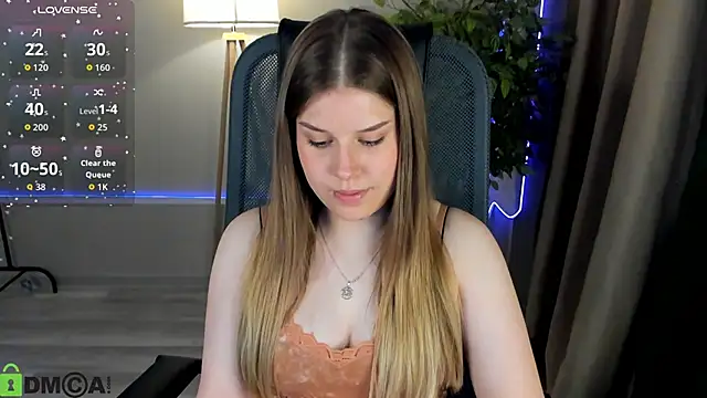 crispy amber online show from March 14, 12:50 am