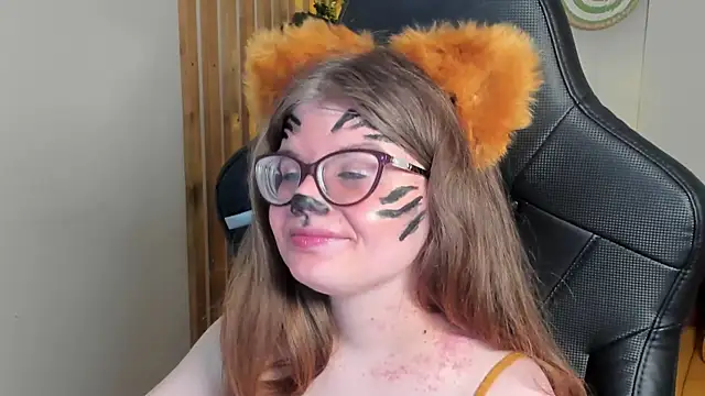 ChloeHalses online show from February 10, 6:12 pm