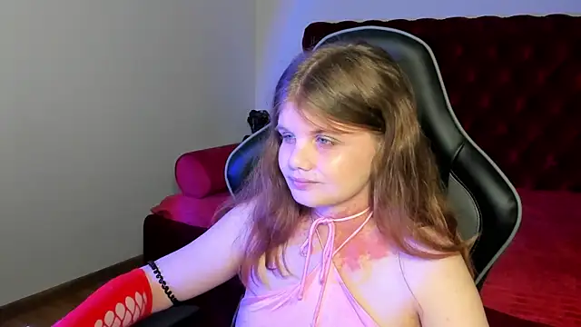 ChloeHalses online show from June 14, 5:04 pm