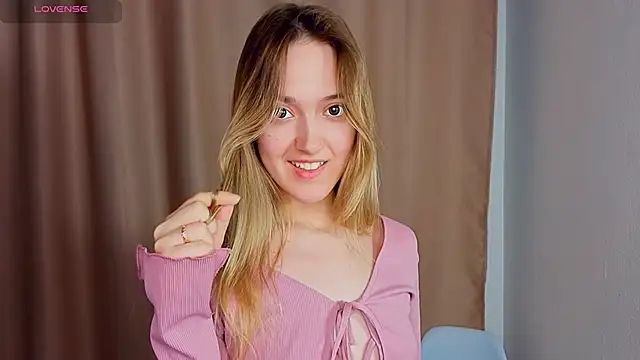 Snapshot of SupakuChan chatting on March 20, 2:05 am SupakuChan online show from March 20, 2:05 am