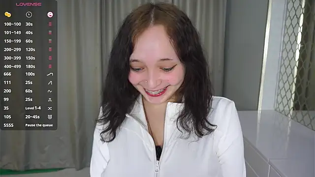Snapshot of HannaHayles chatting on May 4, 6:37 pm HannaHayles online show from May 4, 6:37 pm