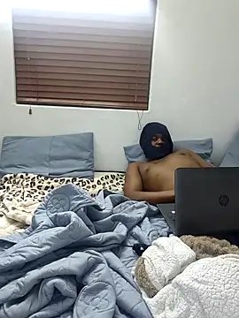 cheekfacechubby online show from March 18, 9:40 pm