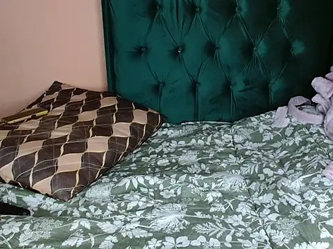 ForeverSexy  online show from July 20, 6:06 am