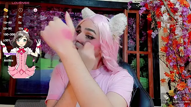 Maddye Fox online show from May 7, 7:30 pm