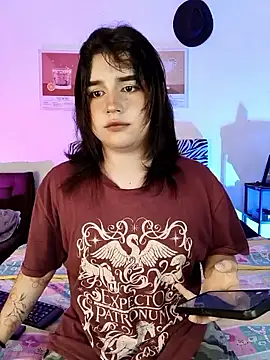 Daniellesins1 online show from June 10, 10:25 am