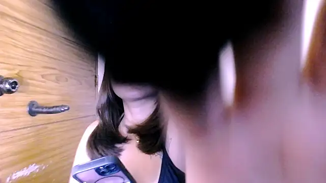 Snapshot of vien_pussy69 chatting on May 24, 1:49 pm vien pussy69 online show from May 24, 1:49 pm