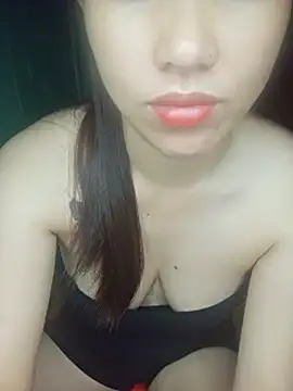 Snapshot of Yui-Ch1682 chatting on June 14, 2:24 am Yui-Ch1682 online show from June 14, 2:24 am