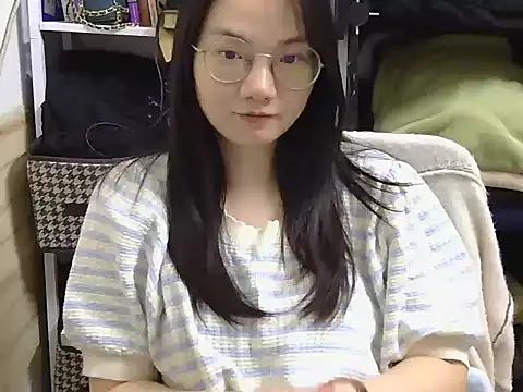 xiaoxiaowan11 online show from March 8, 12:09 pm