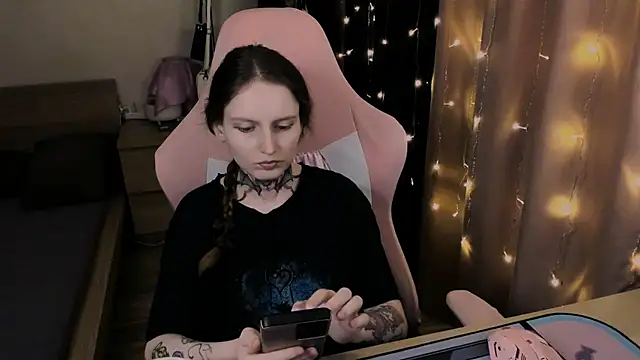 Onyxix online show from April 4, 9:23 pm