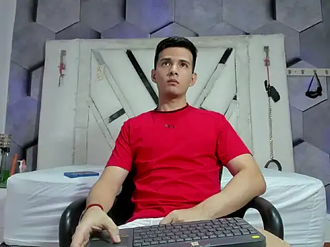 GoldenBoyM online show from June 16, 3:53 am