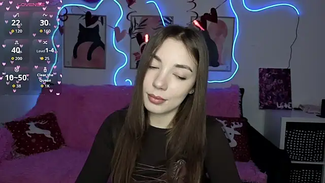 Adriennes online show from February 18, 2:24 pm