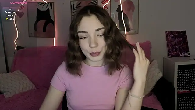 Adriennes online show from March 11, 2:34 pm