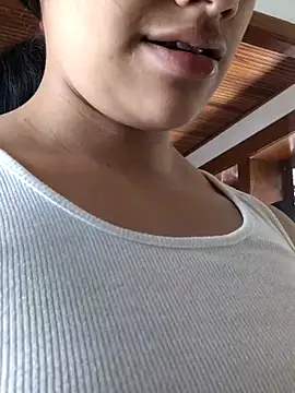 Julieta Parker online show from February 22, 4:05 pm