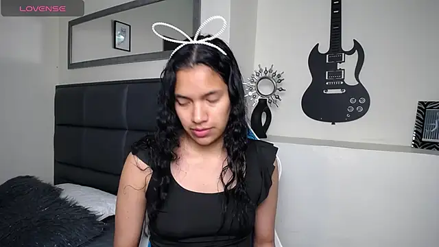 Snapshot of Julieta_Parker chatting on July 5, 2:29 am Julieta Parker online show from July 5, 2:29 am