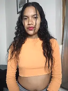 Snapshot of Julieta_Parker chatting on July 14, 2:05 am Julieta Parker online show from July 14, 2:05 am