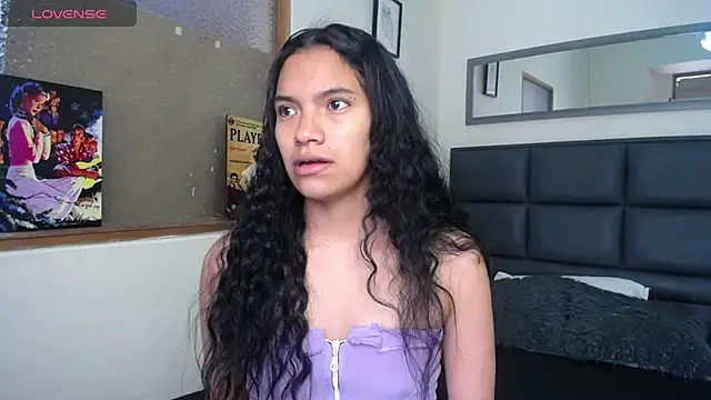 Snapshot of Julieta_Parker chatting on July 16, 7:53 pm Julieta Parker online show from July 16, 7:53 pm