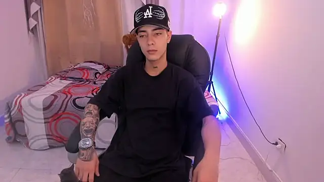 Snapshot of Dereck_Boy_ chatting on May 5, 3:47 am Dereck Boy online show from May 5, 3:47 am