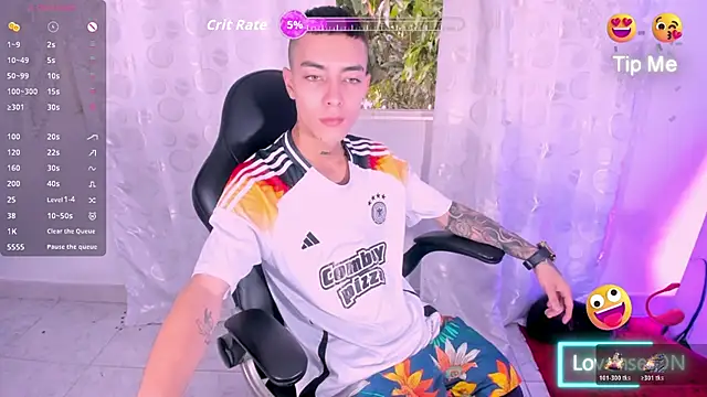 Snapshot of Dereck_Boy_ chatting on July 23, 7:56 pm Dereck Boy online show from July 23, 7:56 pm