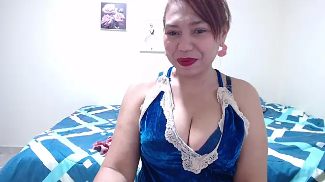 dannamomcerratt online show from April 30, 2:07 am