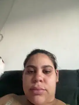 Adriputinha online show from May 2, 7:52 pm