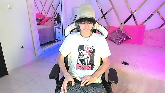 thanier 18 online show from February 25, 7:12 pm